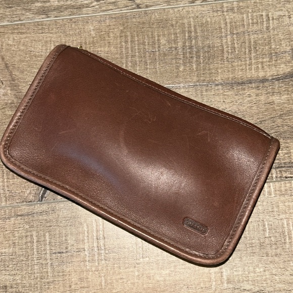 COACH VINTAGE LEATHER MAKE-UP BAG BROWN - Picture 2 of 6